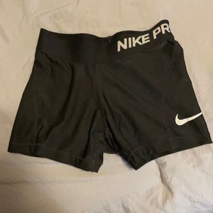 Girls Nike Pro volleyball shorts. XS